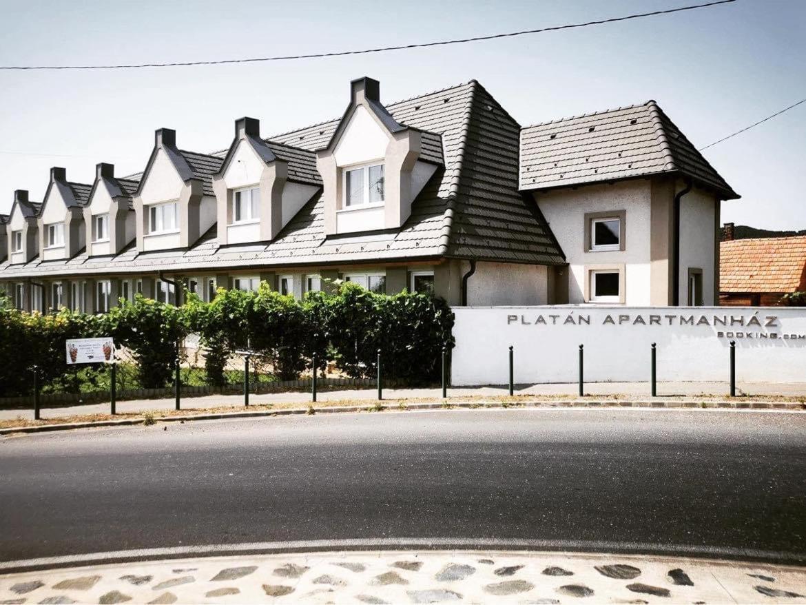 Platan Apartmanhaz Balatongyörök Dış mekan fotoğraf